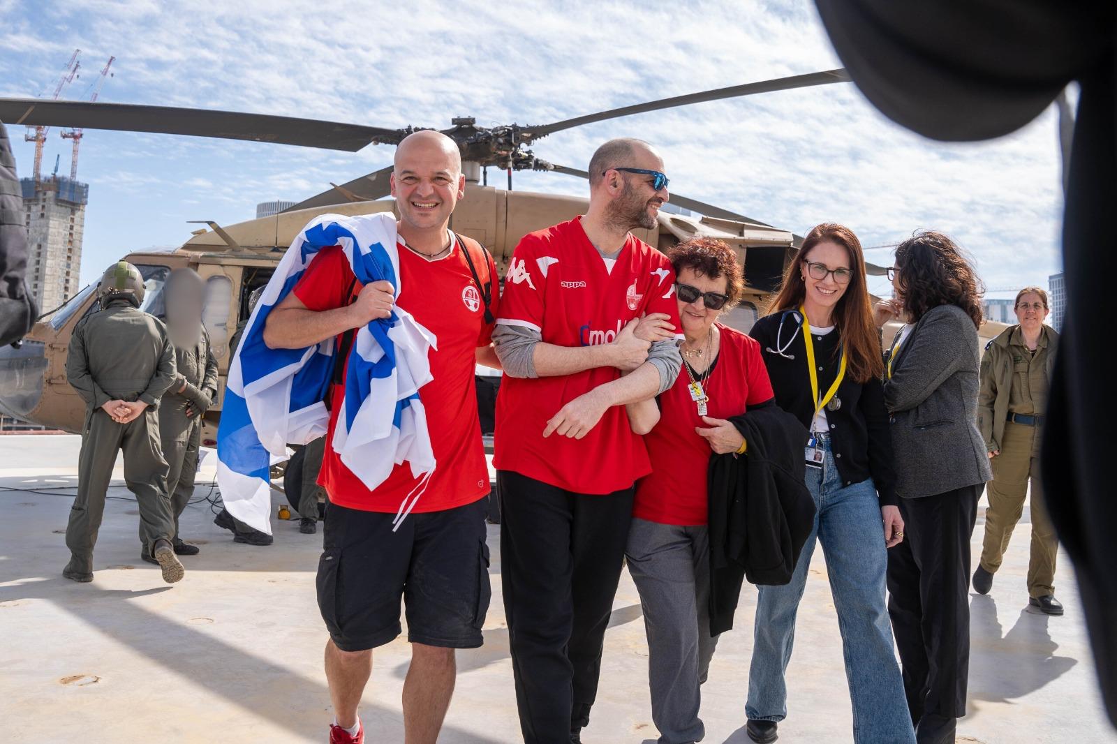 יאיר הורן ובני משפחתו