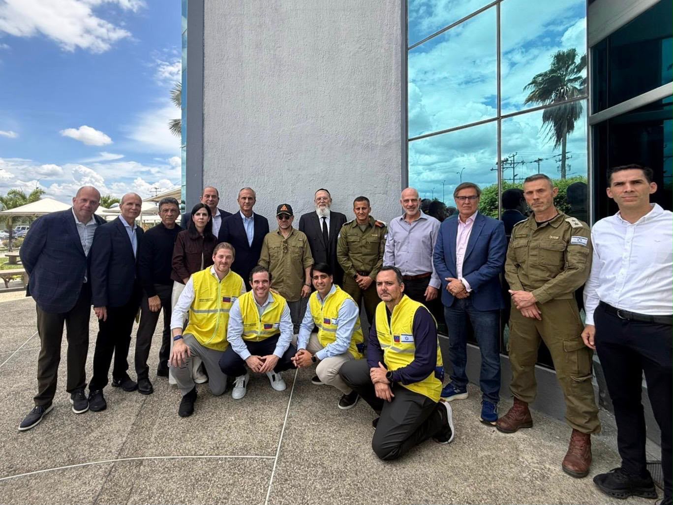 חברי המשלחת לונצואלה