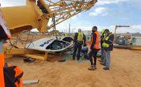 В центре Израиля в результате падения крана погиб строитель