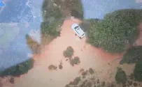 Двое спасённых при наводнении в Самарии. Видео