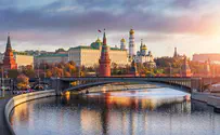 Момент взрыва дрона в Москве угодил в трансляцию по гребле
