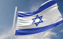 Школьники завернулись в израильский флаг, директор возмущен