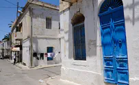 В Тунисе напали на полицейских, охранявших Большую синагогу