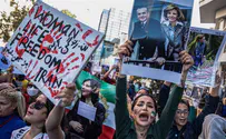 Иран. Танки открыли огонь по протестующим. Убит 9-летний ребенок