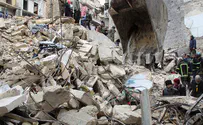 Из-под завалов в Турции извлечены двое живых мужчин. Видео