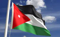 Толпа арабов беснуется перед посольством Израиля в Иордании