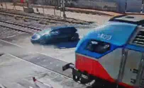 Поезд столкнулся с автомобилем. Практически без пострадавших 