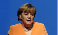 Меркель поддержит мирные переговоры