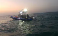 Видео: полиция спасает человека, унесенного в море