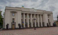 На входе в Верховную Раду Украины водрузили мезузу