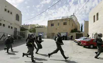 Видео: солдаты сносят незаконно построенные дома