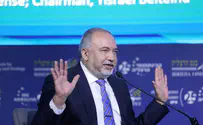 Либерман жаждет отдать главного раввина Израиля под суд