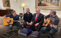 «Хвала Иерусалиму». Журналисты поют вместе с Нетаньяху. Видео